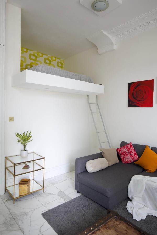 Large 2 Beds Flat Overlooking Clapham Common Park Лондон Экстерьер фото
